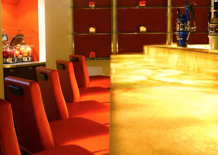Novotel Montreal Center