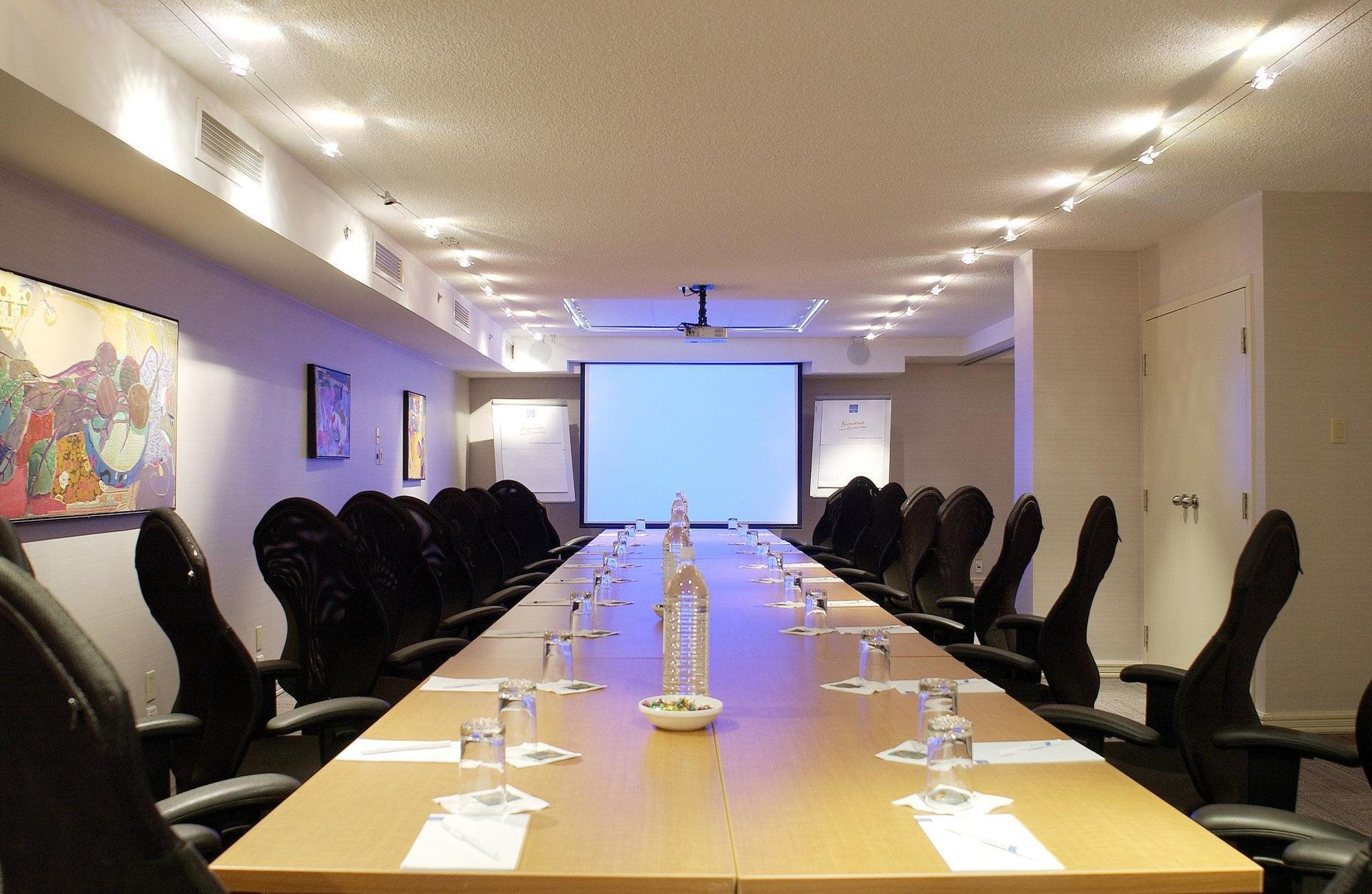 Novotel Center Hotel 4*